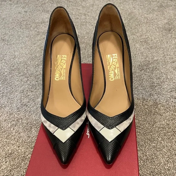 Salvatore Ferragamo black leather heels - Picture 1 of 11